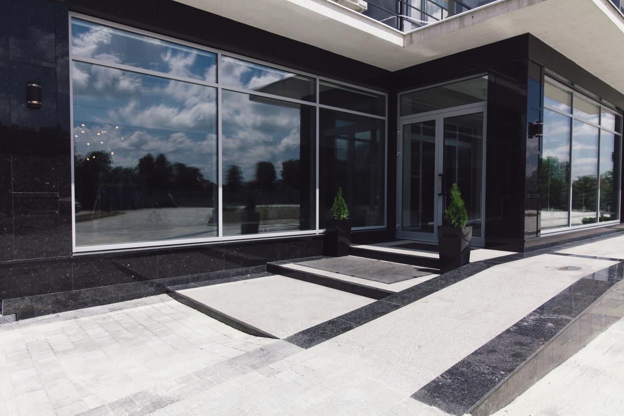 Zinedine Sport-Hotel Uzhhorod Exterior foto